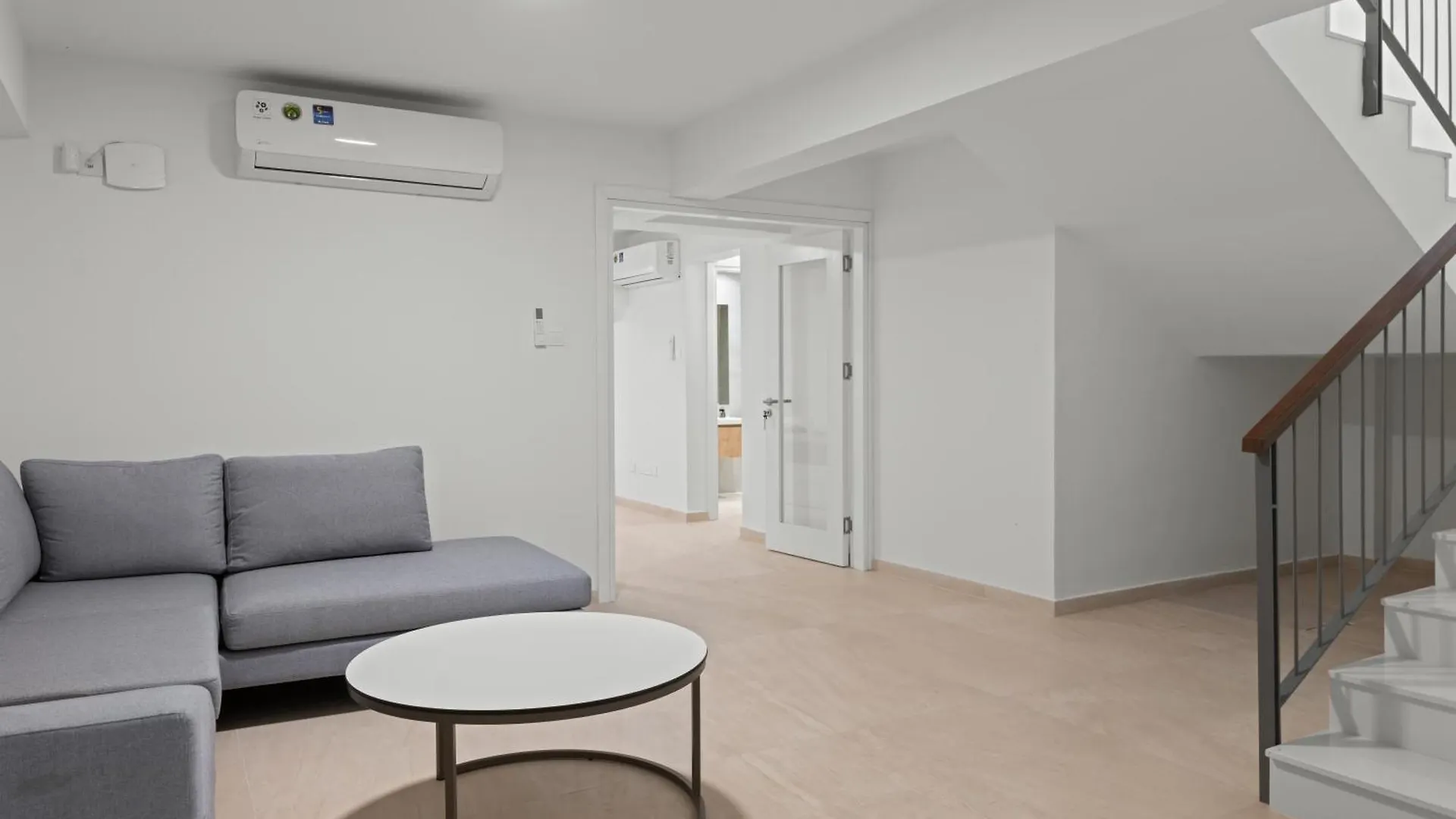 Serenity Waves Villa 5 ラルナカ