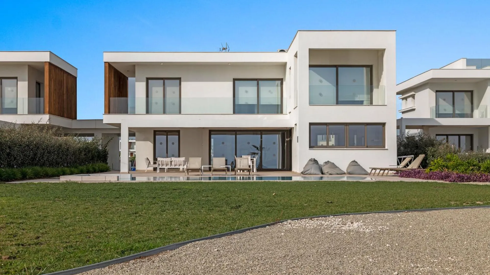 Serenity Waves Villa 5 ラルナカ