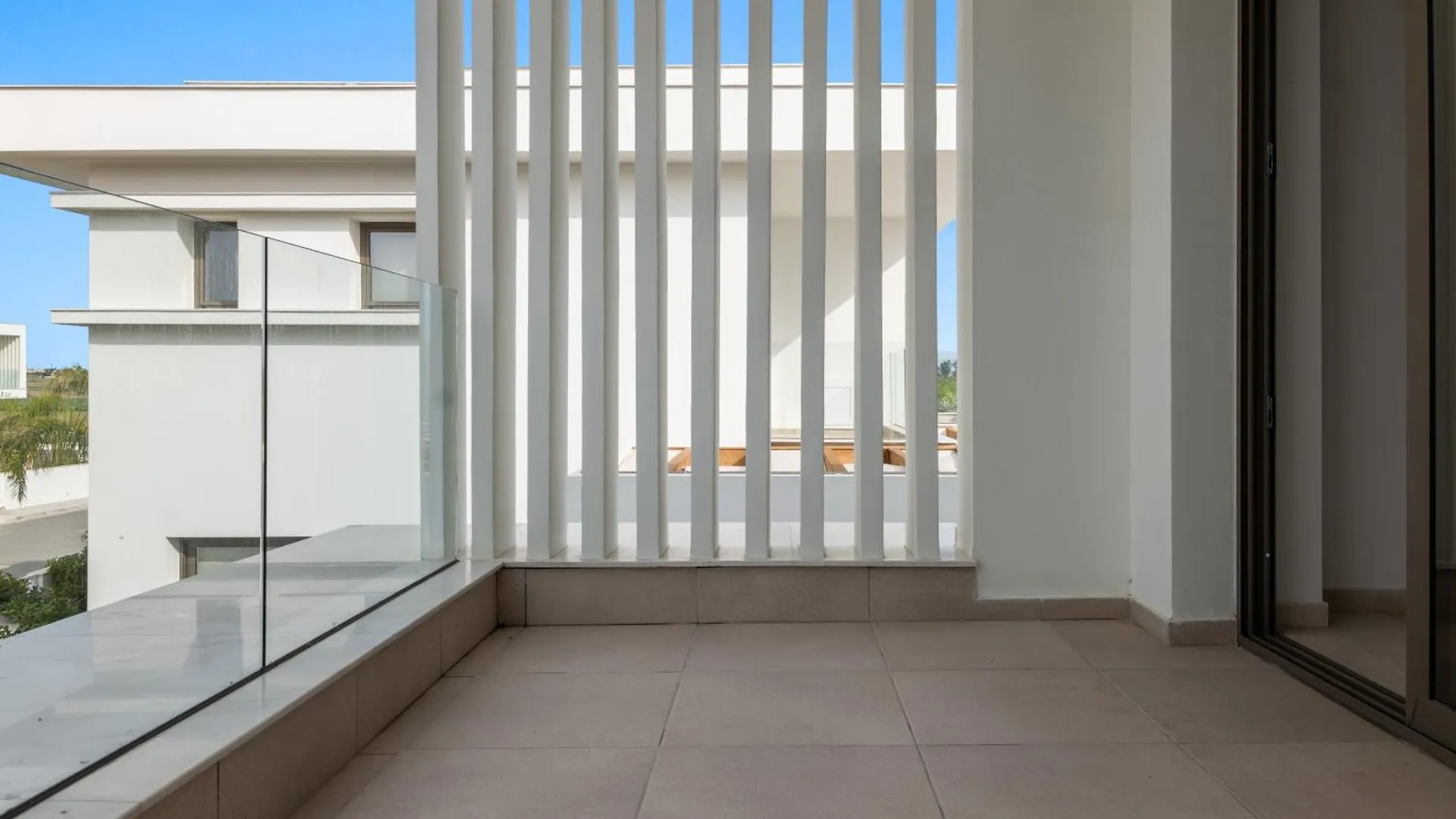 Serenity Waves Villa 5 ラルナカ
