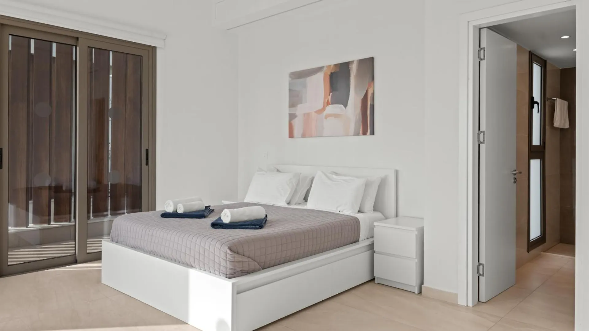 Serenity Waves Villa 5 Larnaca Cypern